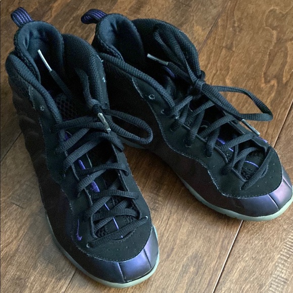 Stylish Black Kids Shoes - Picture 7 of 9